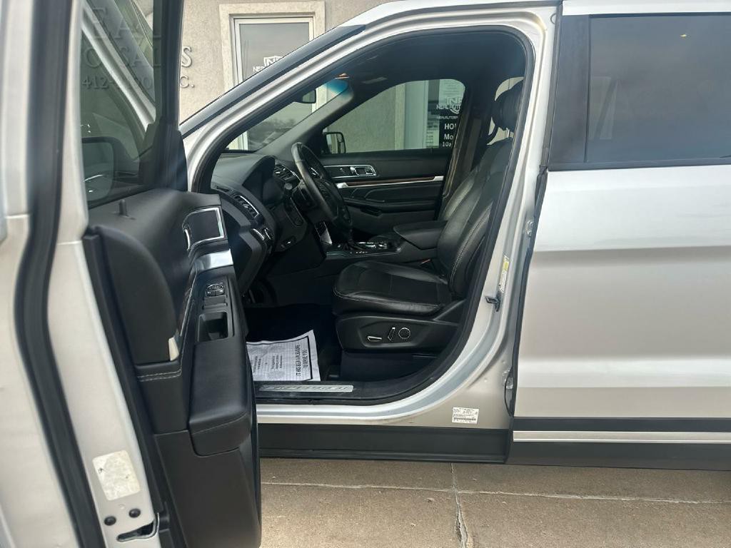 2017 Ford Explorer Image 11