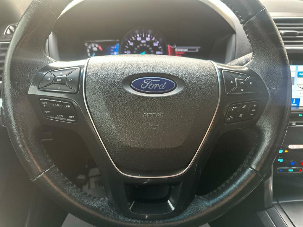 2017 Ford Explorer Image 18