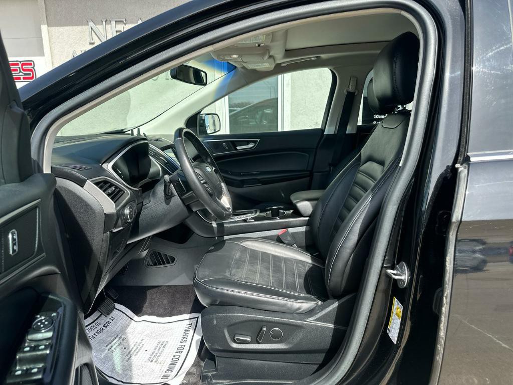 2016 Ford Edge Image 11