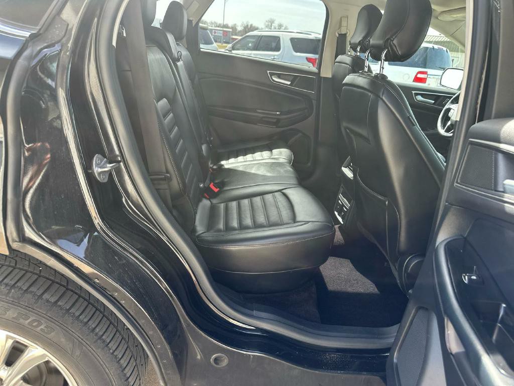 2016 Ford Edge Image 13