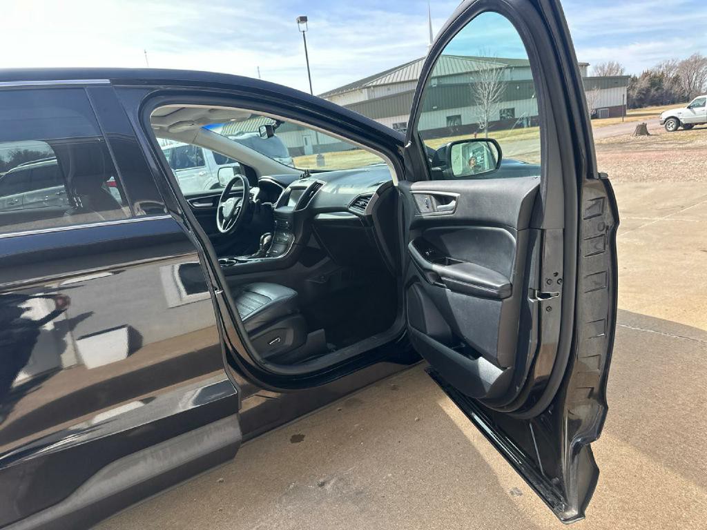 2016 Ford Edge Image 14