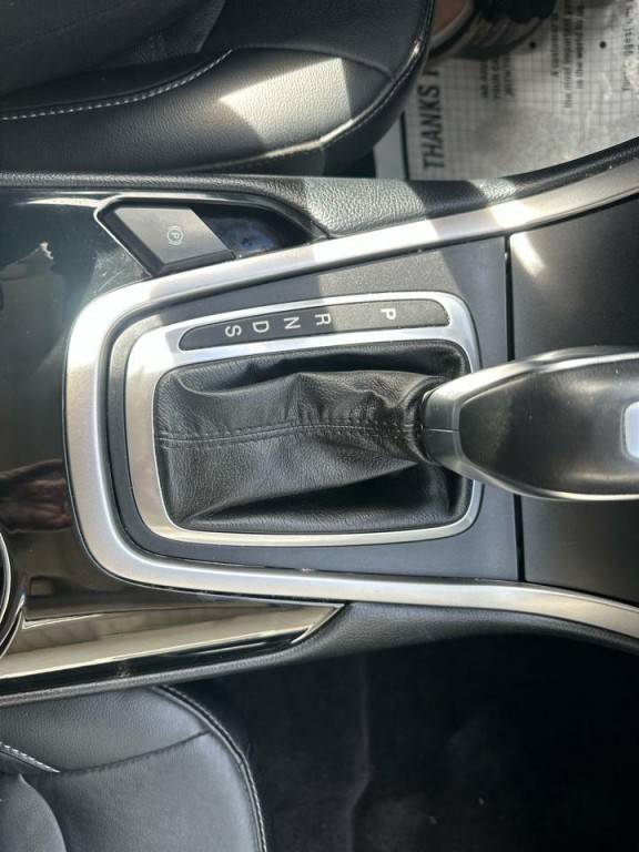 2016 Ford Edge Image 22