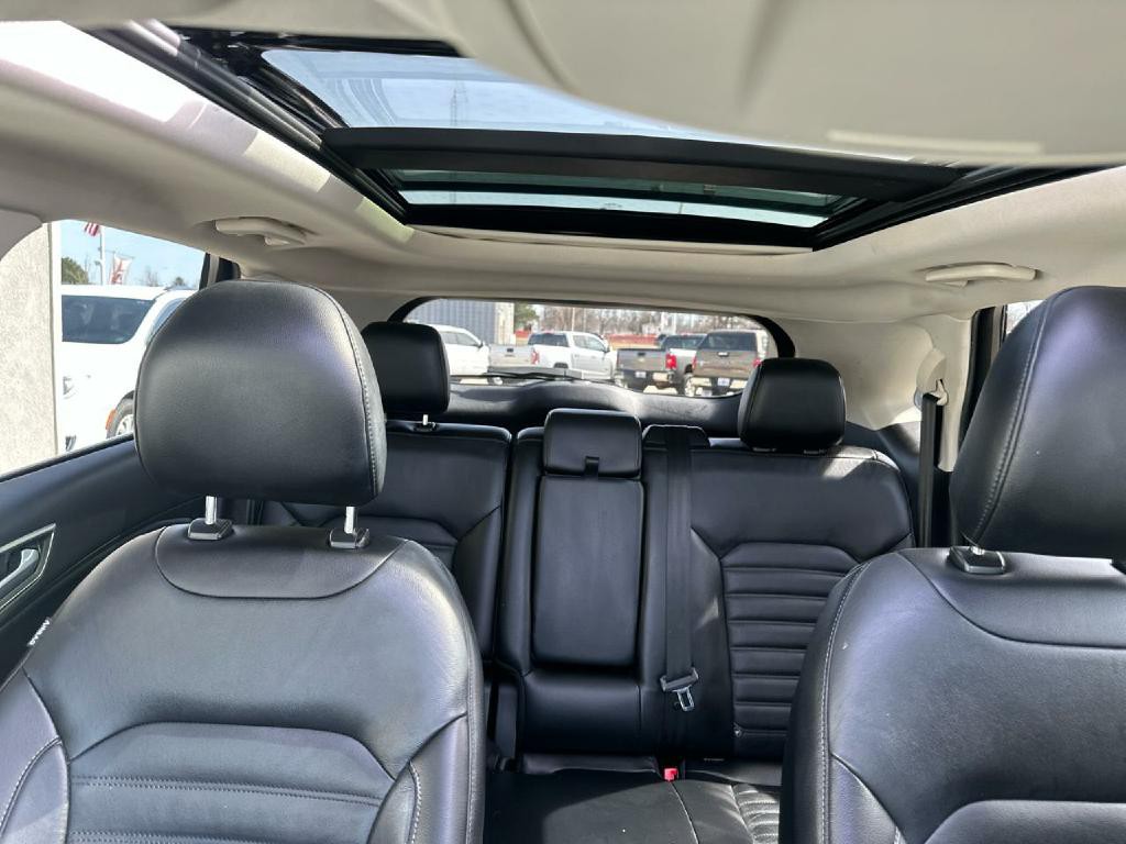 2016 Ford Edge Image 24