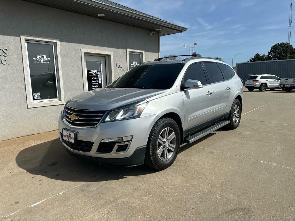 2017 Chevrolet Traverse Image 2