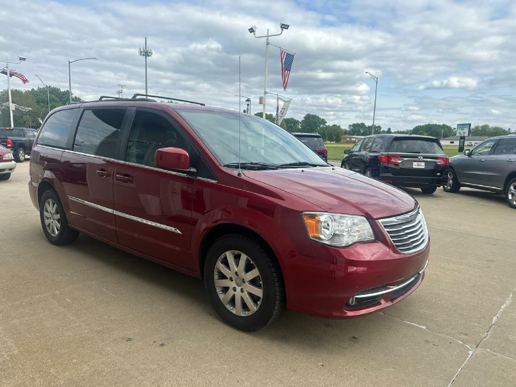 2016 Chrysler Town & Country Image 4