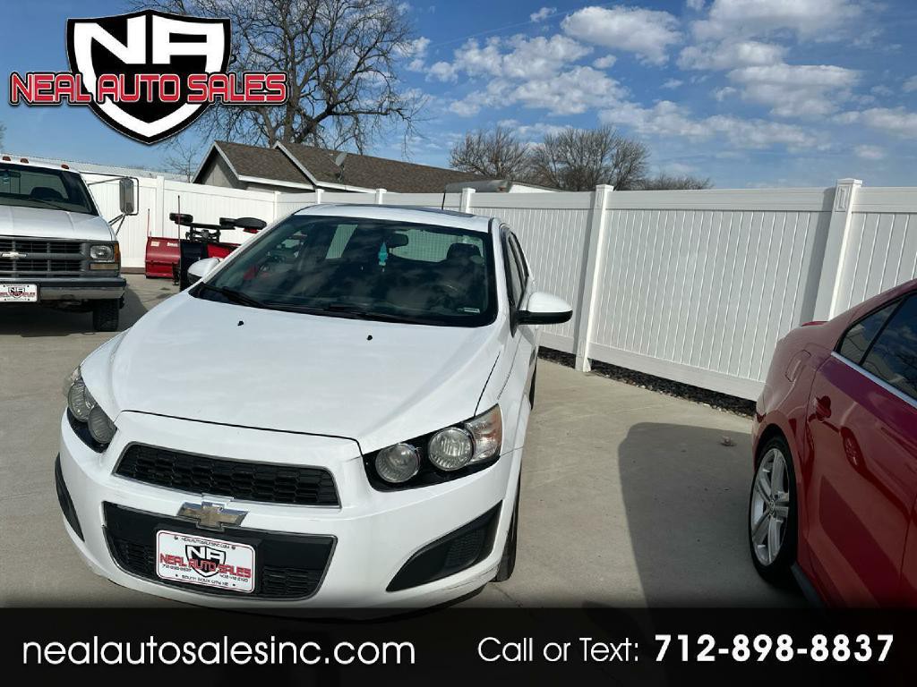 2015 Chevrolet Sonic Image 1