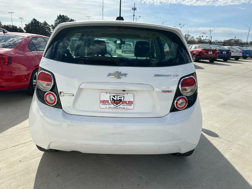 2015 Chevrolet Sonic Image 3