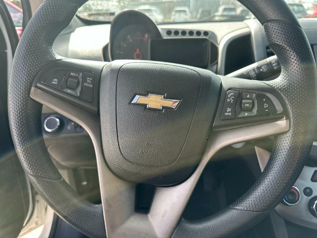 2015 Chevrolet Sonic Image 13
