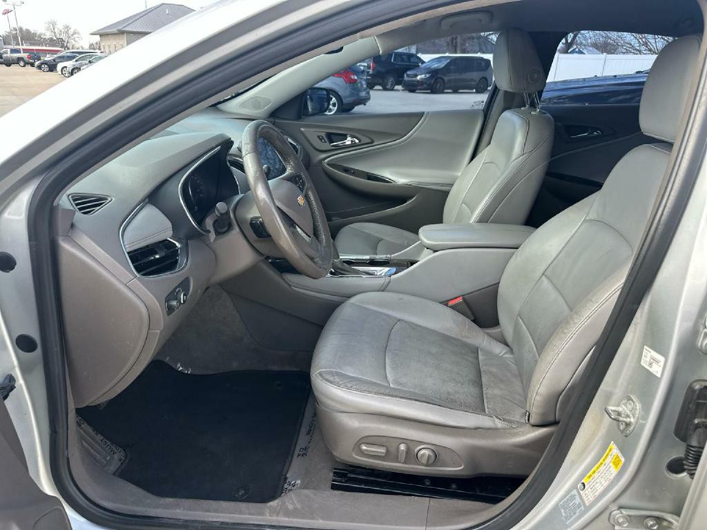 2017 Chevrolet Malibu Image 6