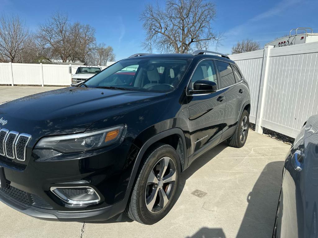 2019 Jeep Cherokee Image 2