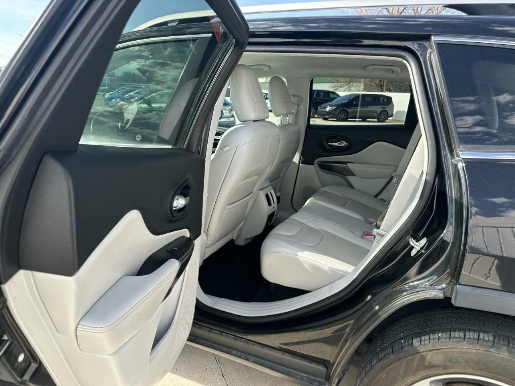 2019 Jeep Cherokee Image 7