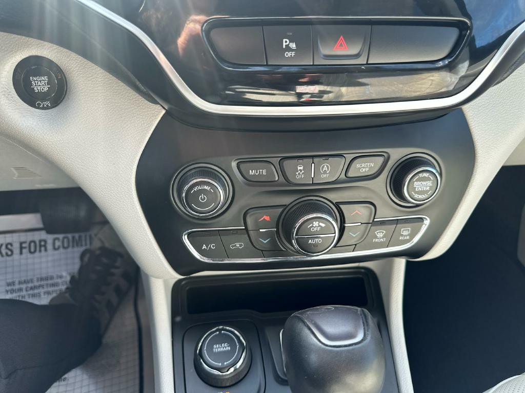 2019 Jeep Cherokee Image 17