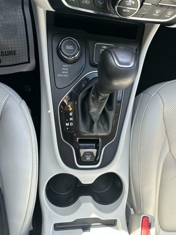 2019 Jeep Cherokee Image 18