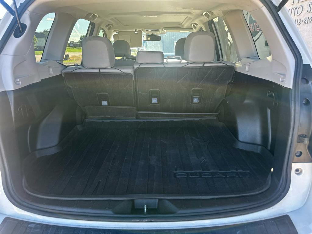2016 Subaru Forester Image 8