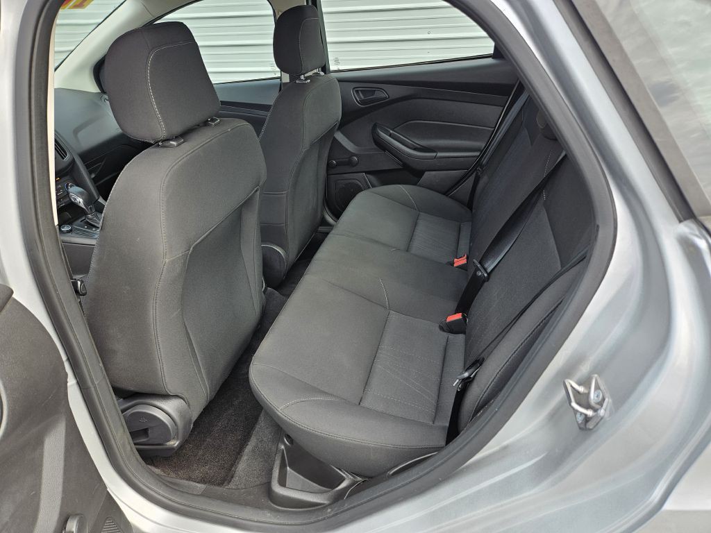 2016 Ford Focus Image 4