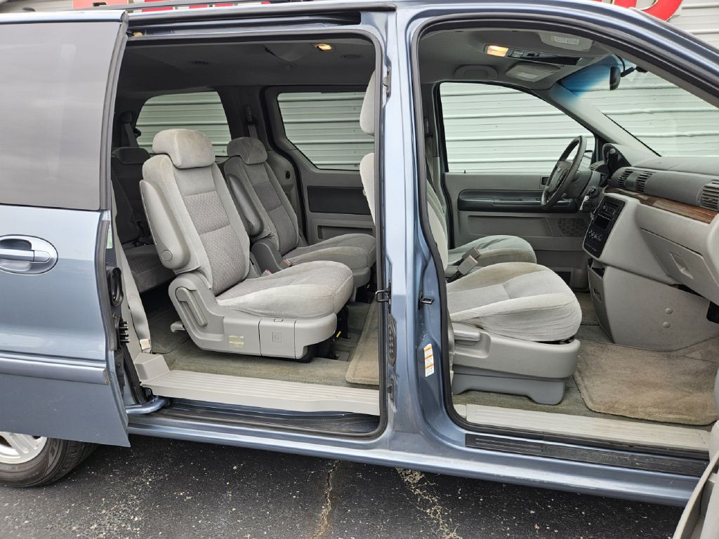 2004 Ford Freestar Image 5