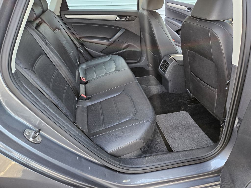 2014 Volkswagen Passat Image 5