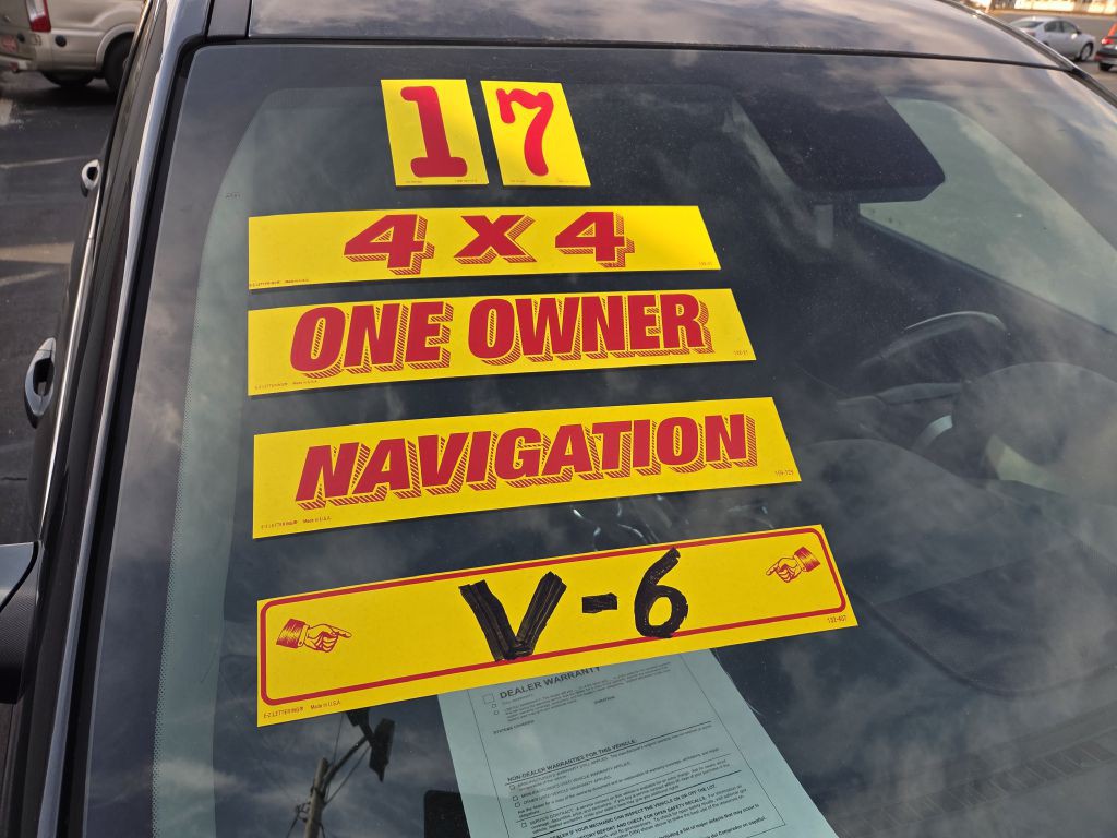 2017 Chevrolet Equinox Image 2