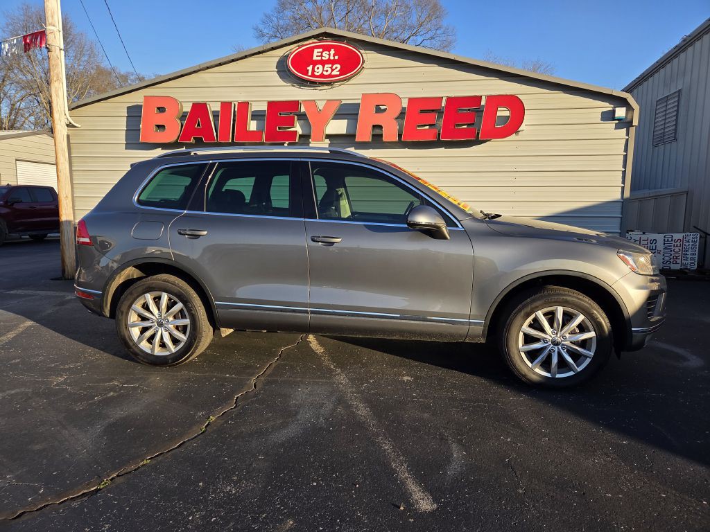 2017 Volkswagen Touareg Image 3