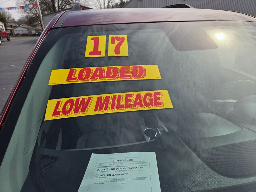 2017 Chevrolet Equinox Image 2