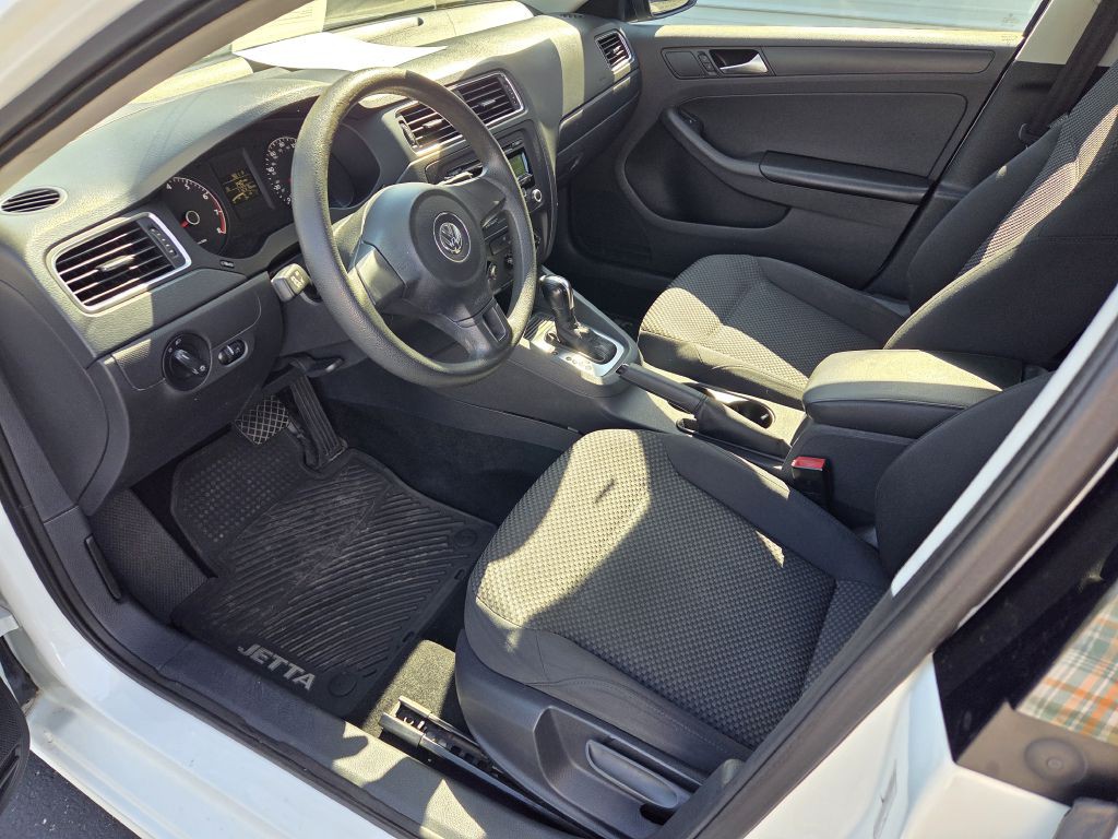 2014 Volkswagen Jetta Image 4