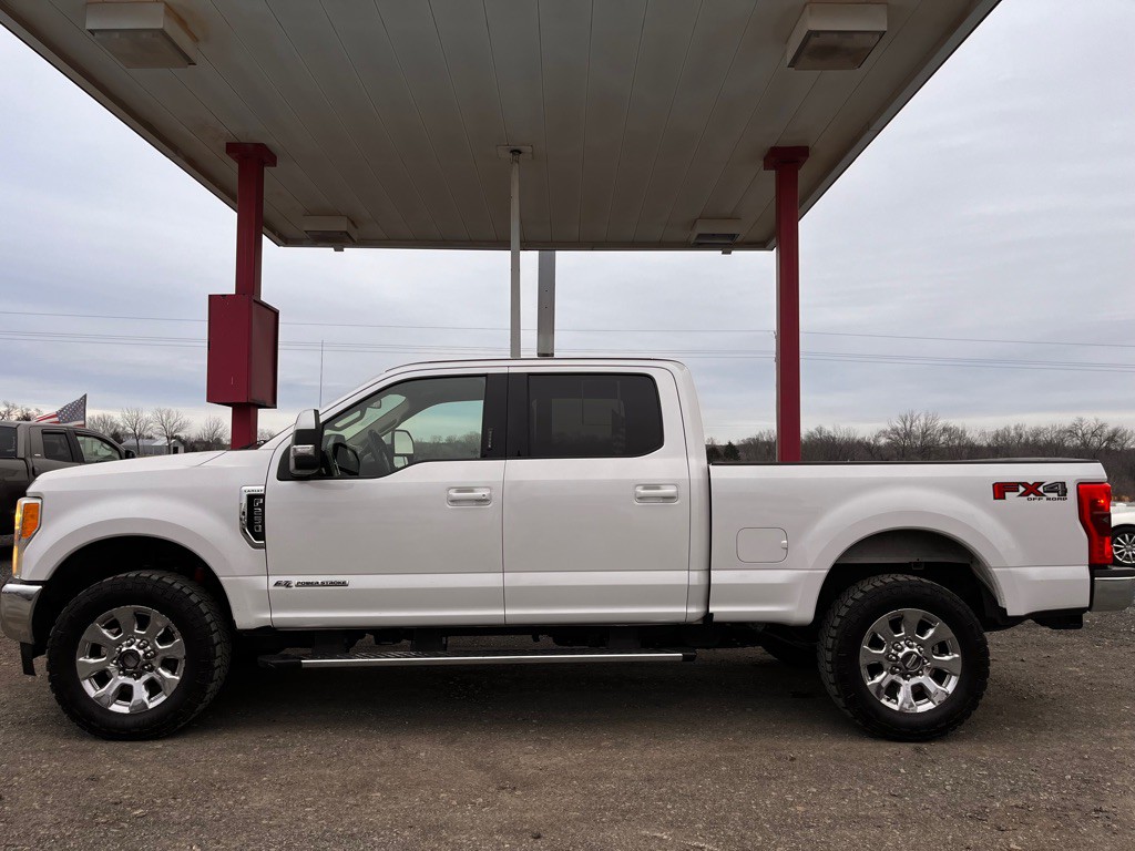 2017 Ford F-250 Image 2