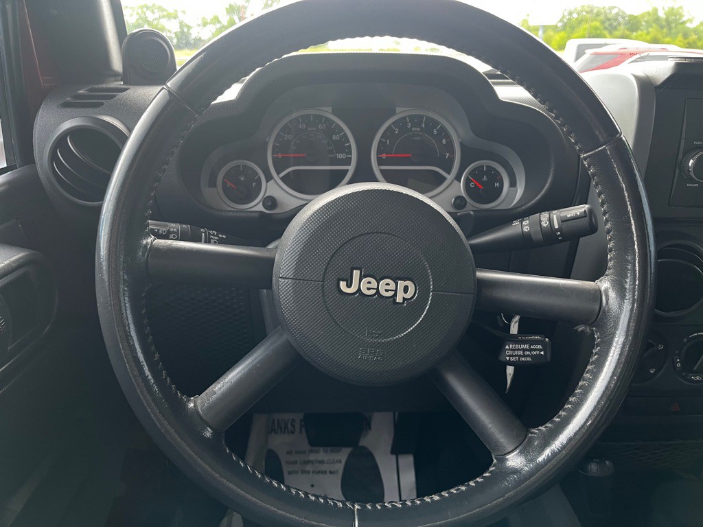 2010 Jeep Wrangler Unlimited Image 9