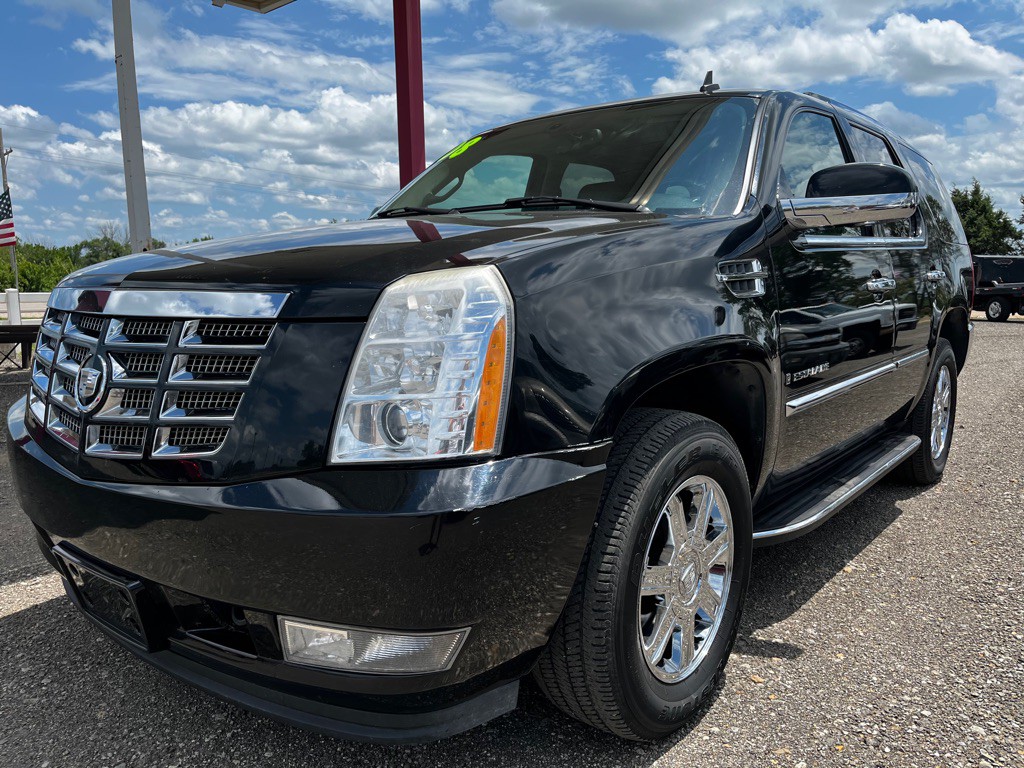 2008 Cadillac Escalade Image 1