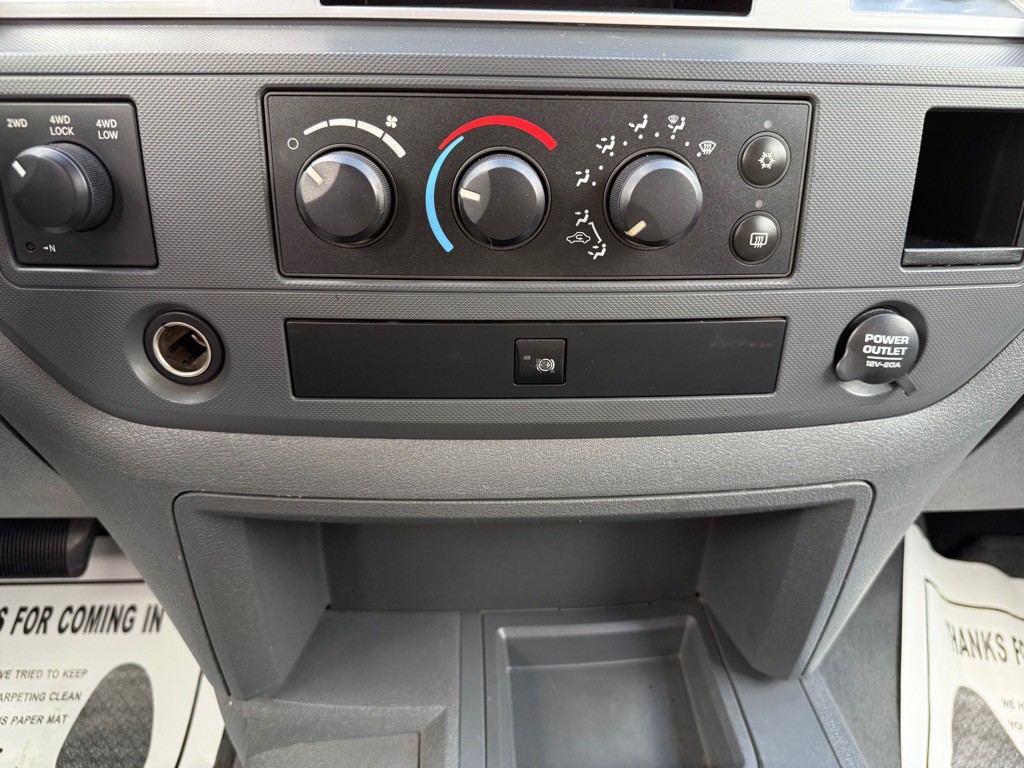 2007 Dodge Ram 2500 Image 9
