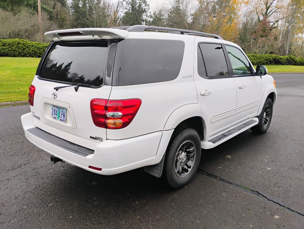 2003 Toyota Sequoia Image 3