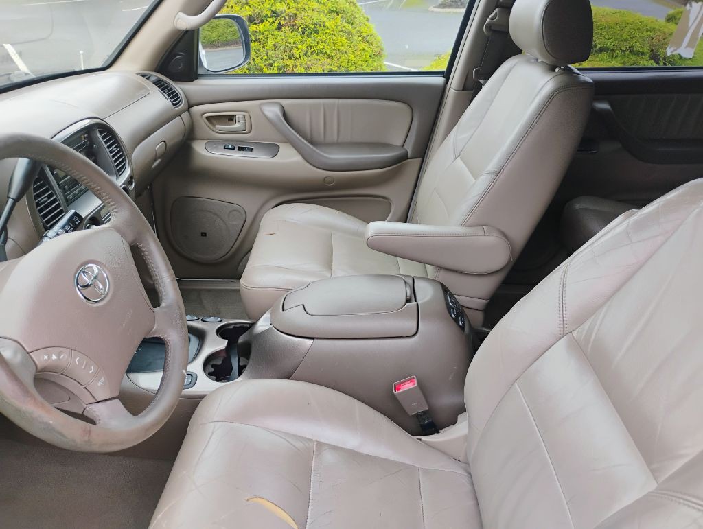 2003 Toyota Sequoia Image 6