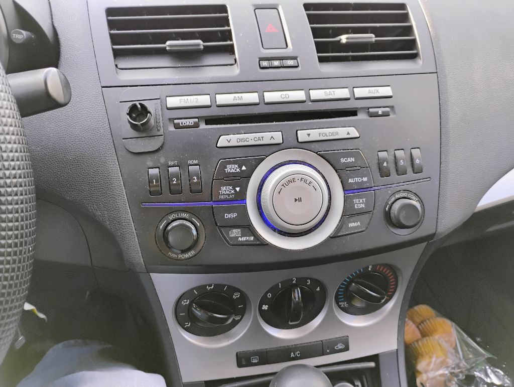 2010 Mazda Mazda3 Image 11