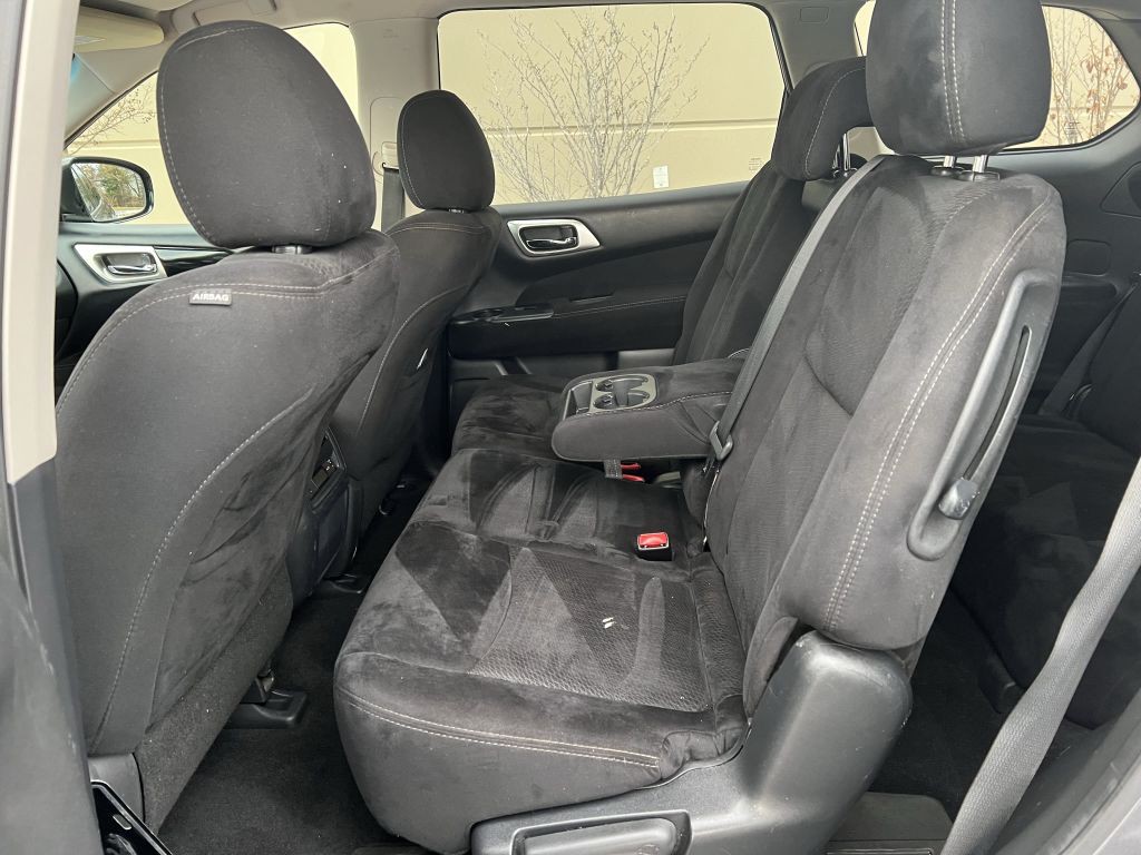 2015 Nissan Pathfinder Image 17