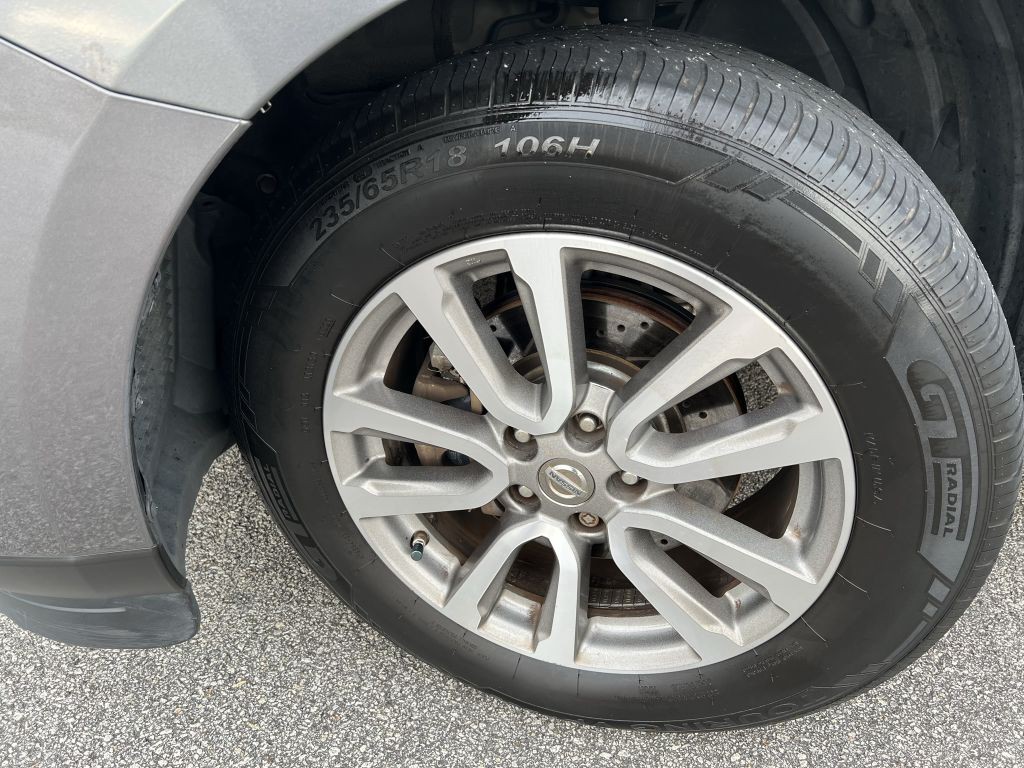 2015 Nissan Pathfinder Image 32