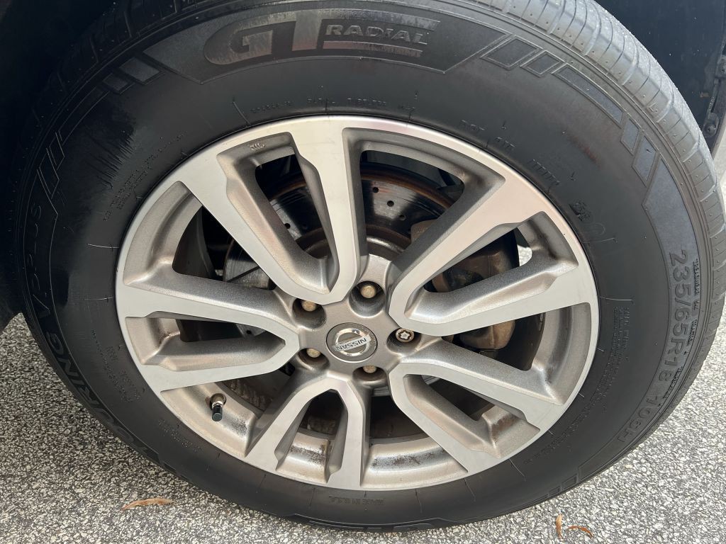 2015 Nissan Pathfinder Image 35