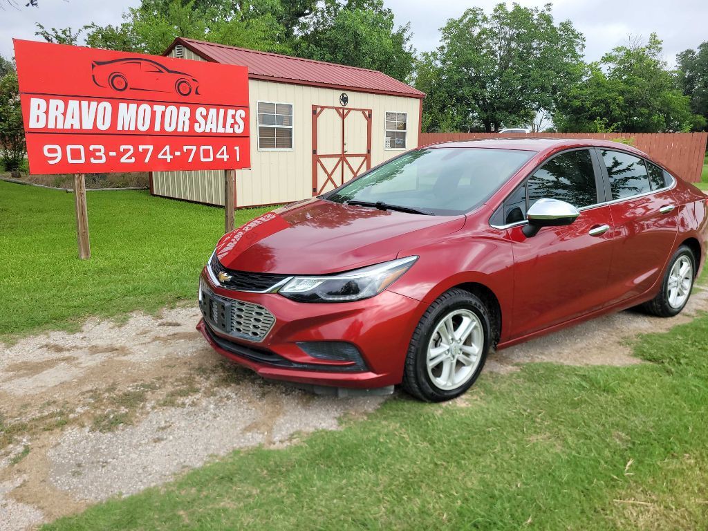 2018 Chevrolet Cruze Image 1