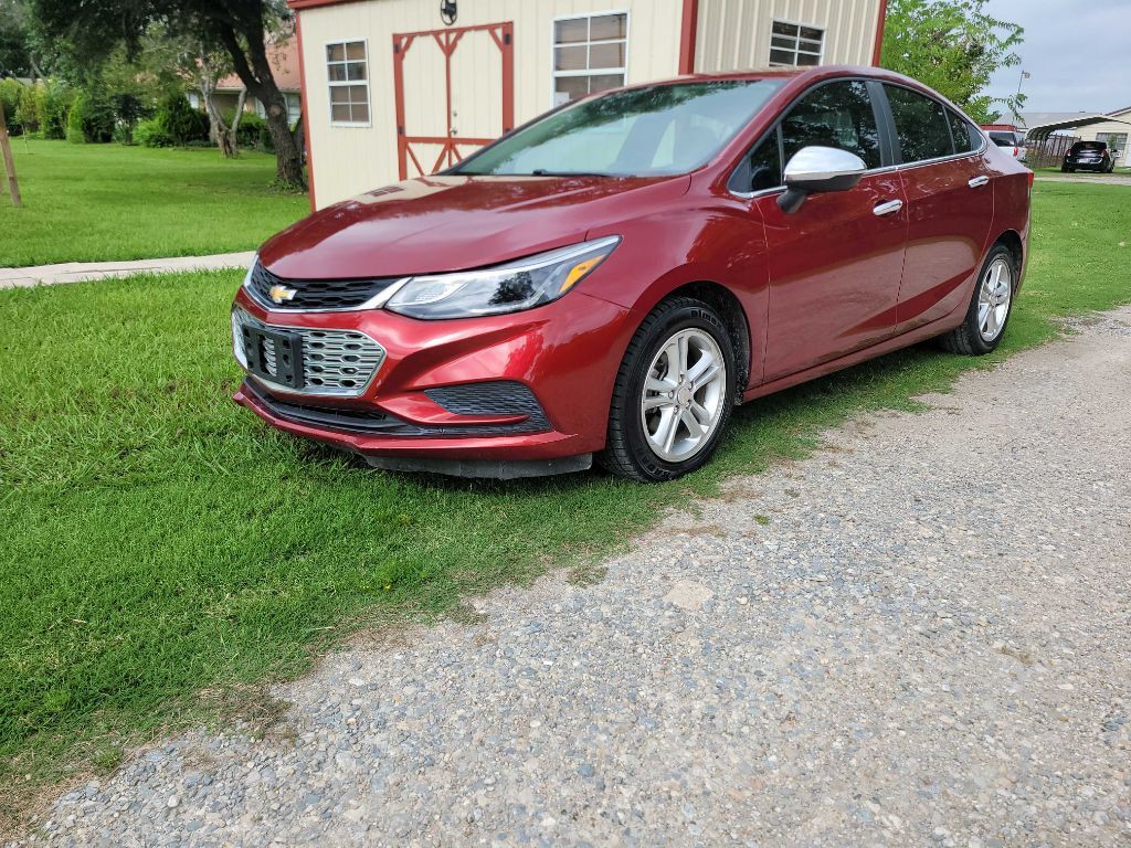 2018 Chevrolet Cruze Image 2
