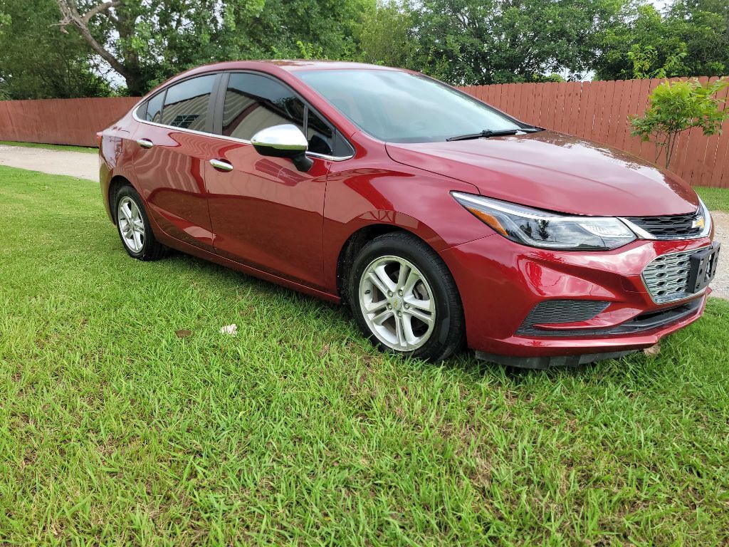 2018 Chevrolet Cruze Image 3
