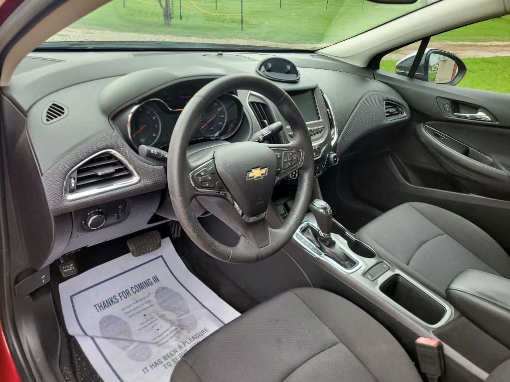 2018 Chevrolet Cruze Image 8