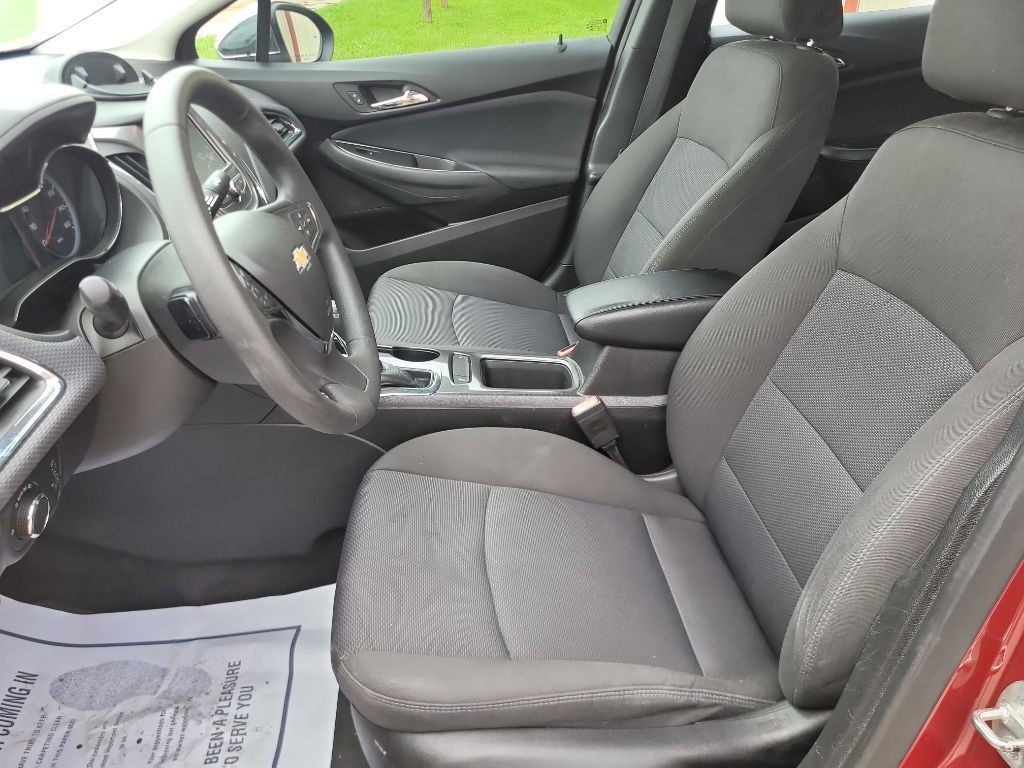 2018 Chevrolet Cruze Image 11