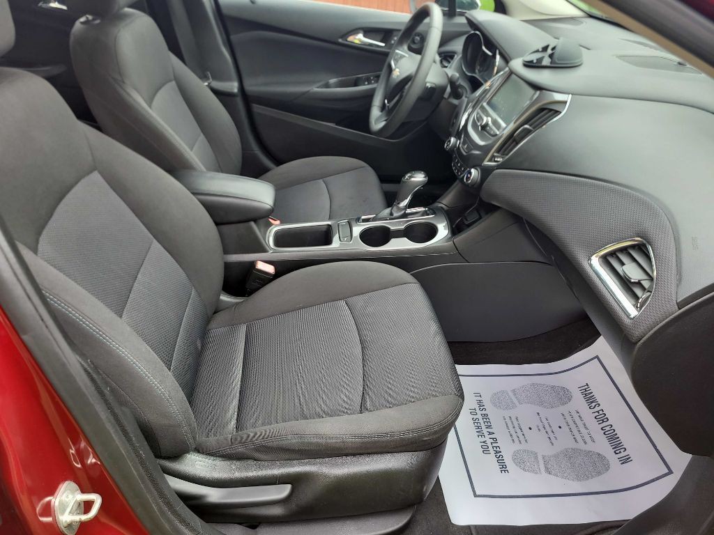 2018 Chevrolet Cruze Image 17