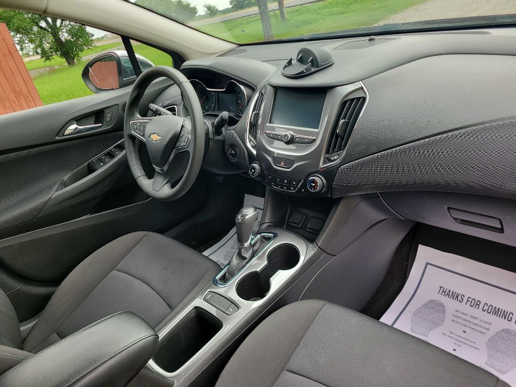 2018 Chevrolet Cruze Image 19