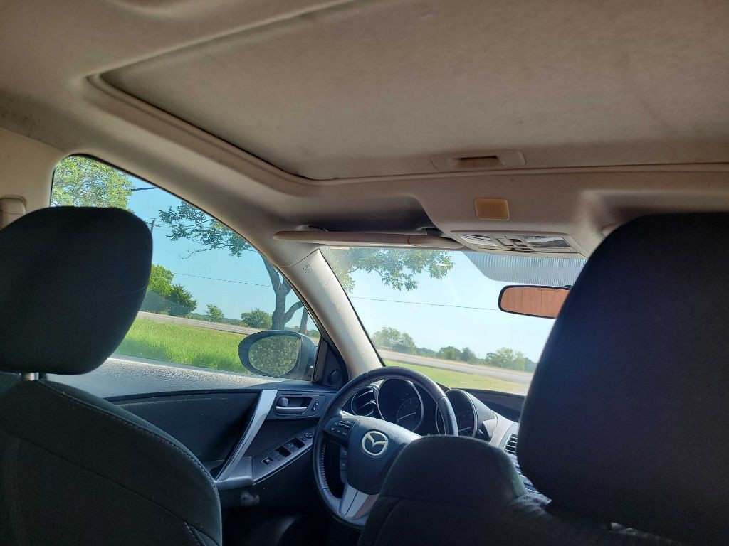 2012 Mazda Mazda3 Image 18