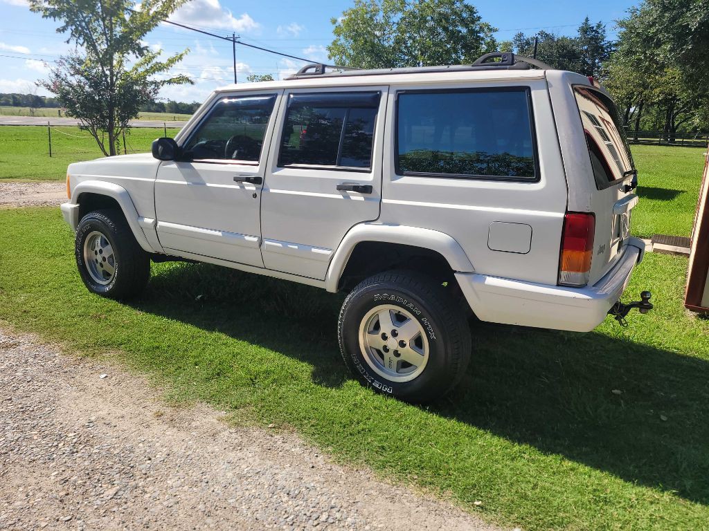 2001 Jeep Cherokee Image 4