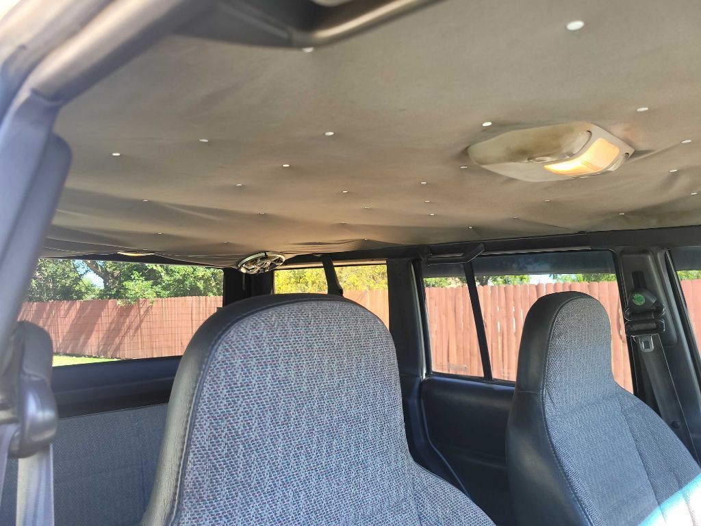 2001 Jeep Cherokee Image 22
