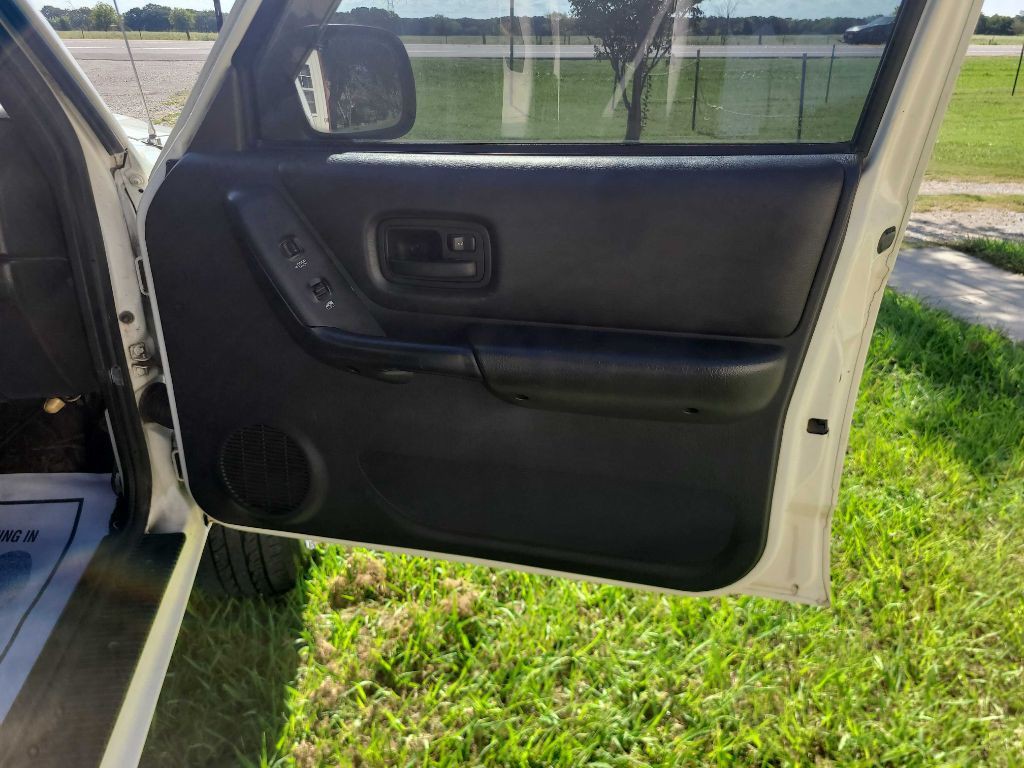 2001 Jeep Cherokee Image 23