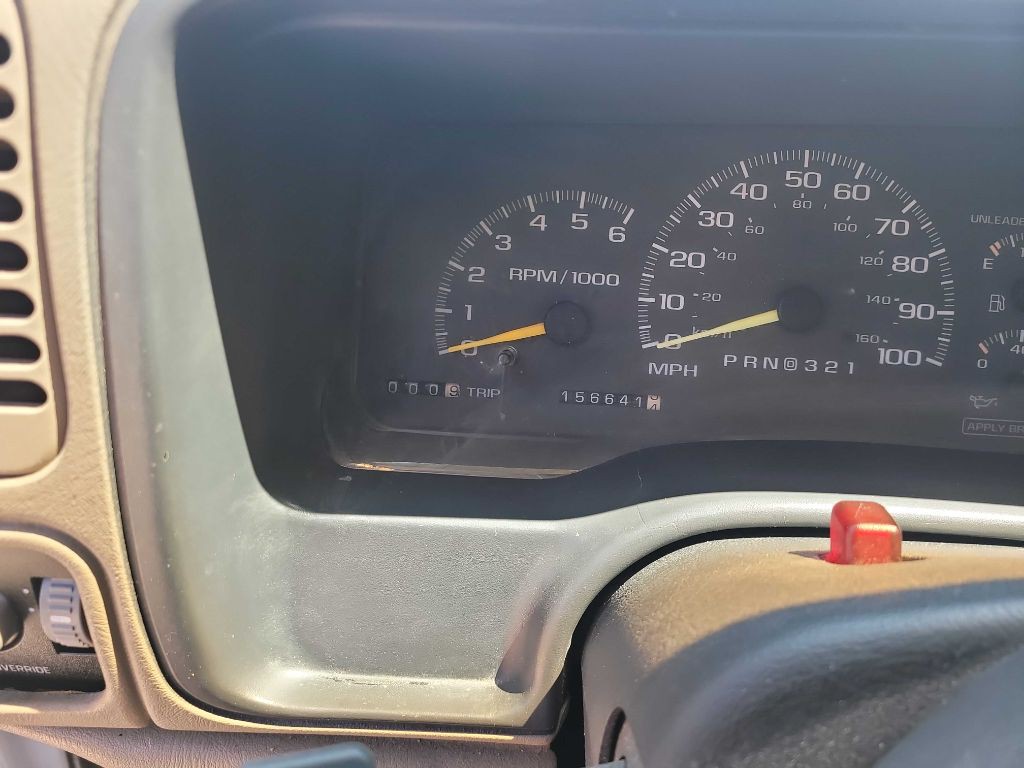1999 Chevrolet Tahoe Image 6