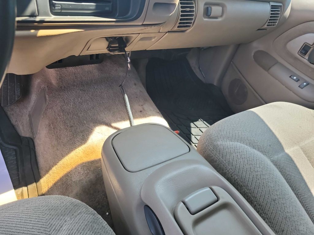 1999 Chevrolet Tahoe Image 14