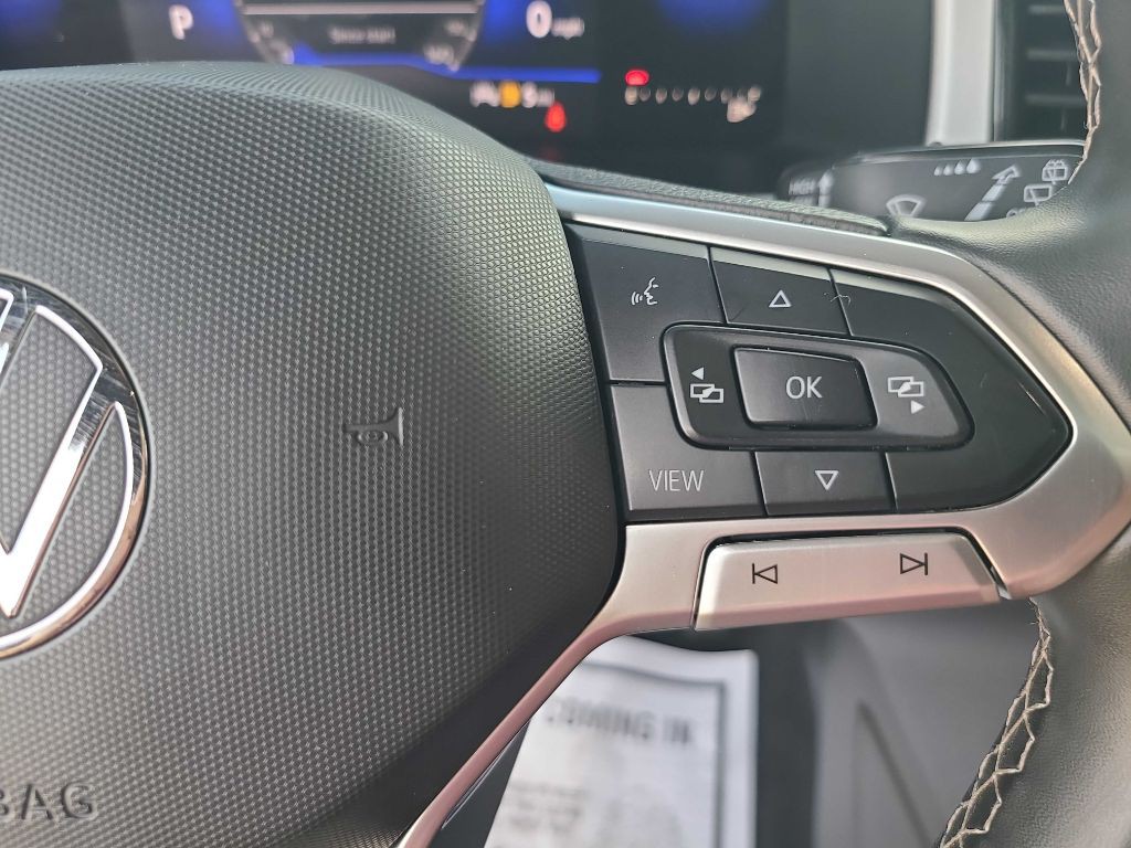 2022 Volkswagen Atlas Cross Spo Image 11