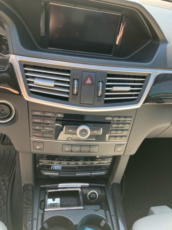 2011 Mercedes-Benz E-Class Image 7